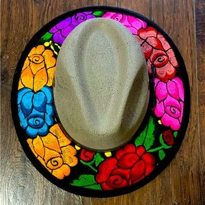 Mexican women’s grey embroidered hat with pinched crown